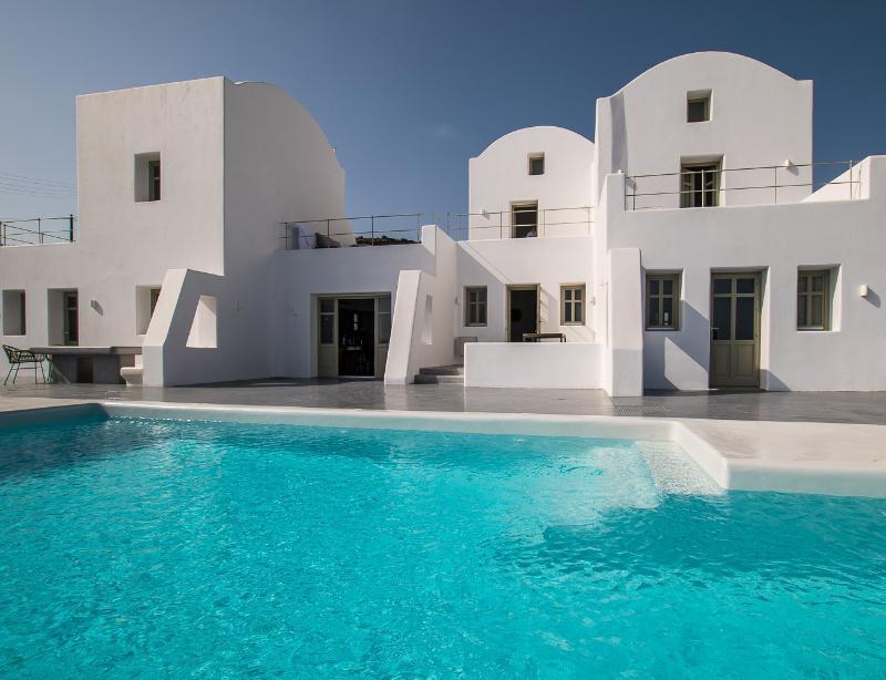 Cape 9 Villas & Suites Акротири Экстерьер фото