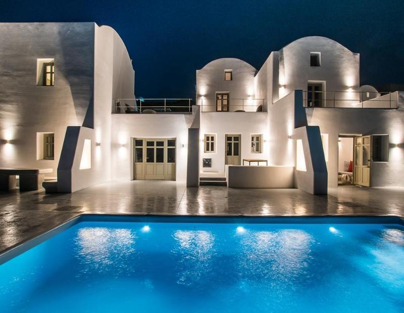 Cape 9 Villas & Suites Акротири Экстерьер фото