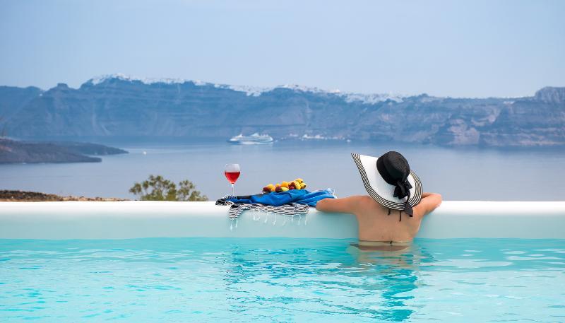 Cape 9 Villas & Suites Акротири Экстерьер фото